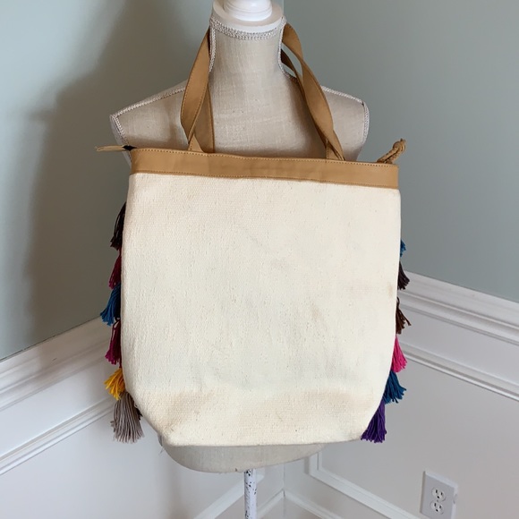 Noonday Collection la Gloria tassel tote - Picture 6 of 9